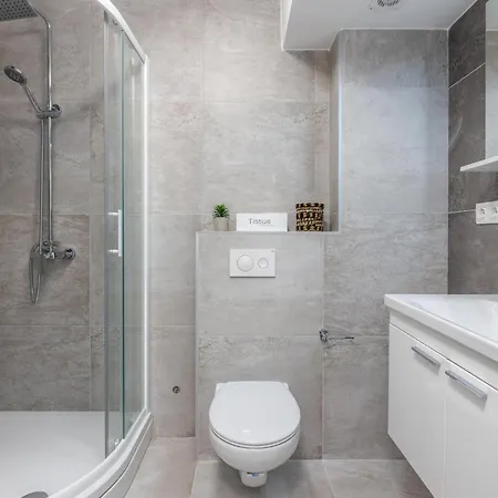 Cozy In With Wi-fi Apartment *