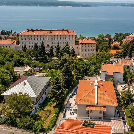 Cozy In With Wi-fi * Crikvenica