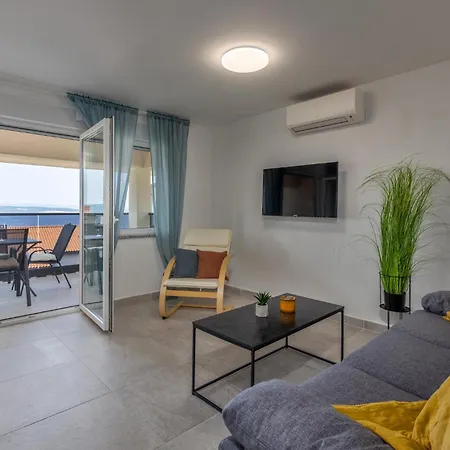Cozy In With Wi-fi Apartment Crikvenica
